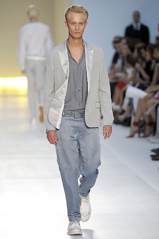 Costume National / - 2009